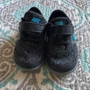 Toddler Nike size 6c